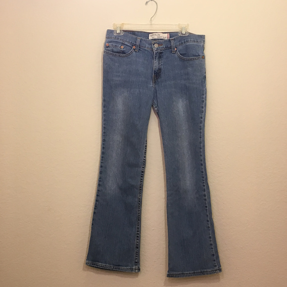 Levi's Denim - 🍁 $2/$25🍁 Levis 518 Super Low Bootcut Jeans